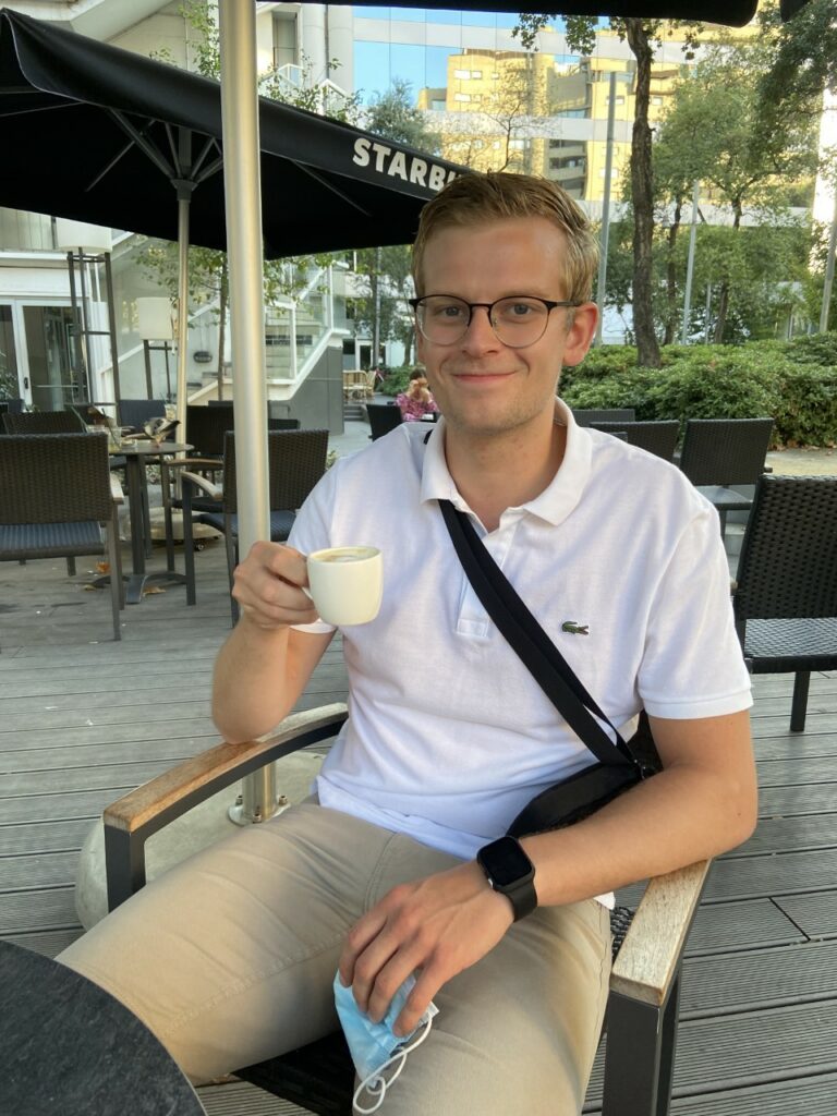 Ari Fridfinnsson from Iceland is a student of TBS Education of Marketing Management. In this image he is relaxing with a cup of coffe