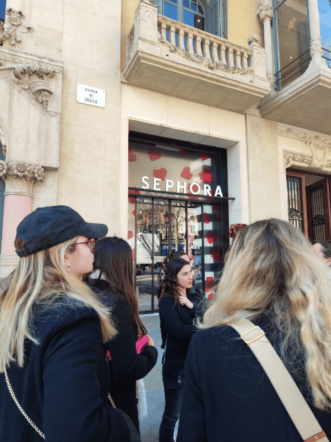 Shopping experience at the Sephora New Store Concept in El Triangle